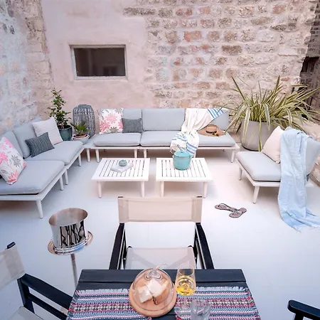 Casa Marlonito